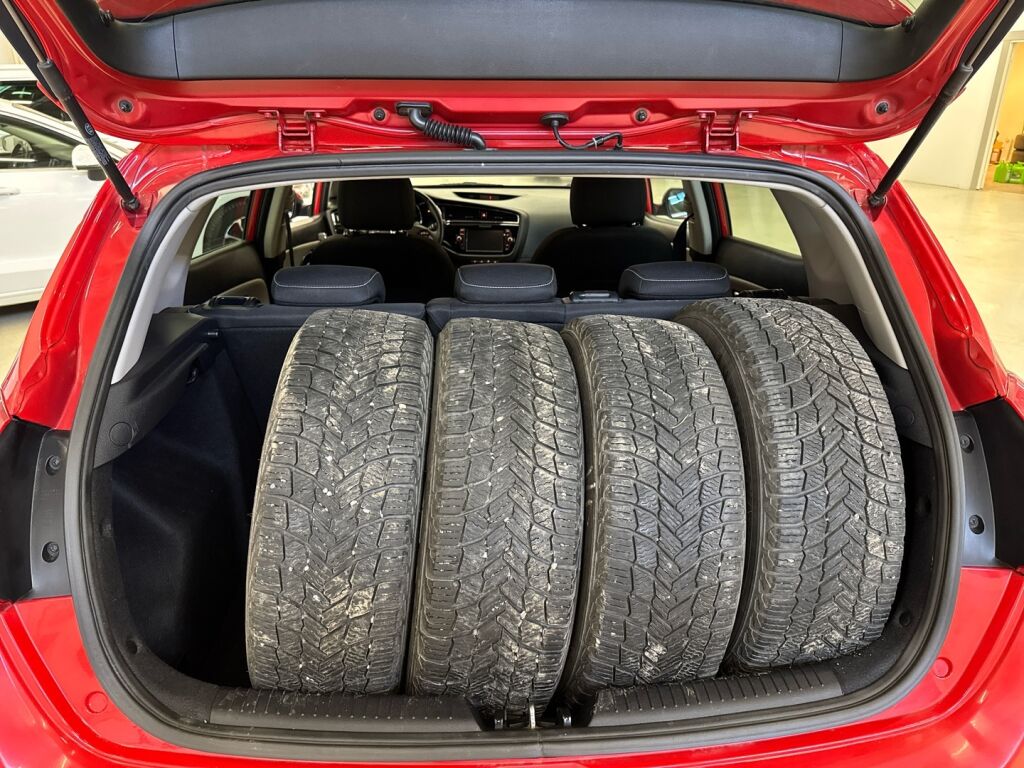 Kia Ceed 2018 Punainen