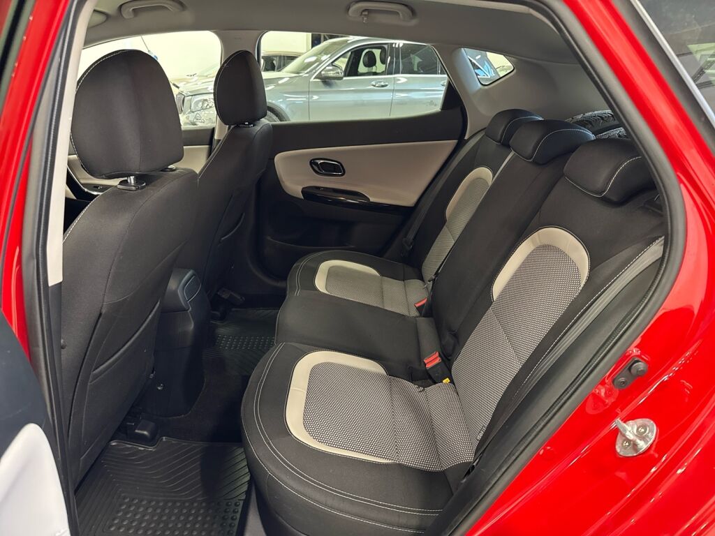 Kia Ceed 2018 Punainen