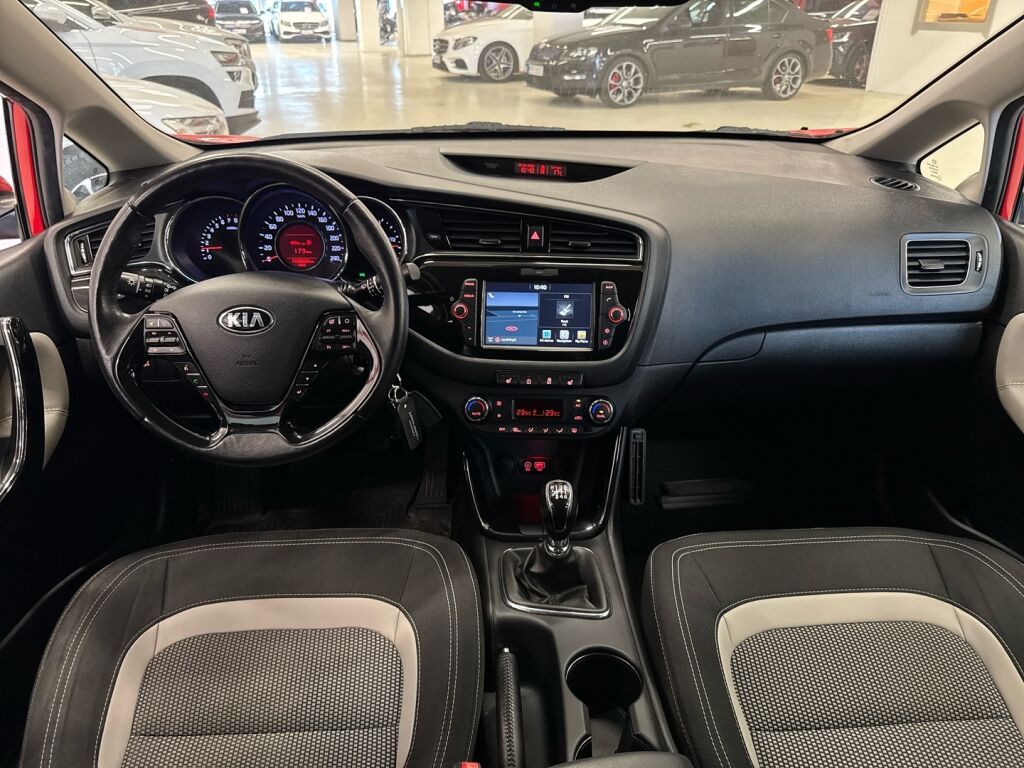 Kia Ceed 2018 Punainen