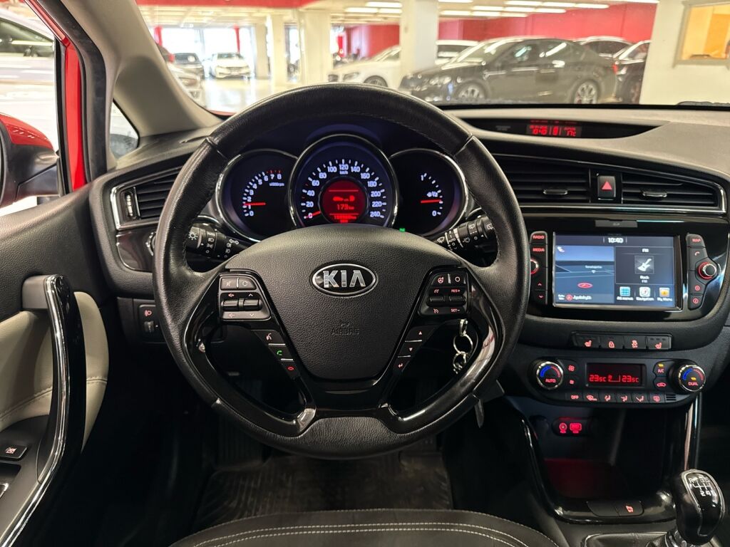 Kia Ceed 2018 Punainen