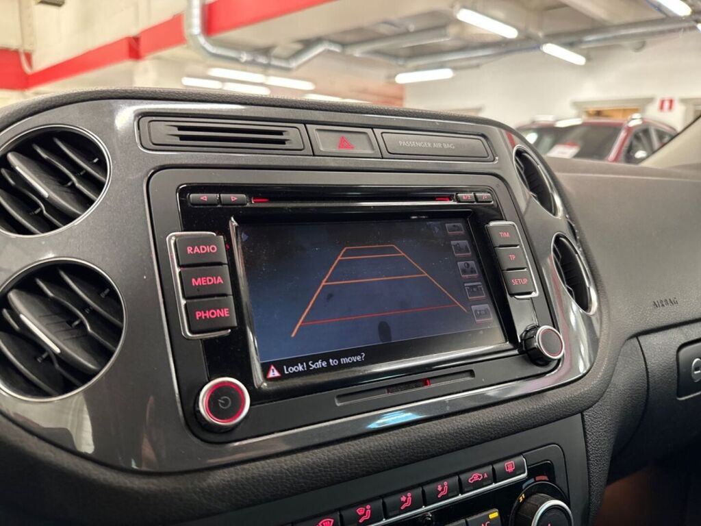 Volkswagen Tiguan 2012 Musta