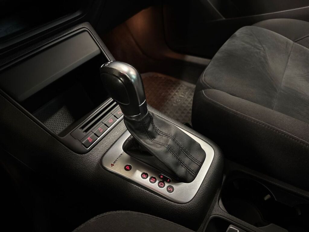 Volkswagen Tiguan 2012 Musta