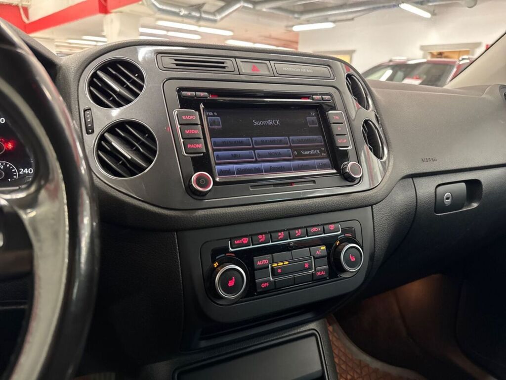 Volkswagen Tiguan 2012 Musta