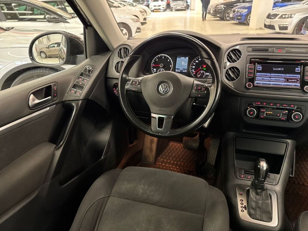 Volkswagen Tiguan 2012 Musta