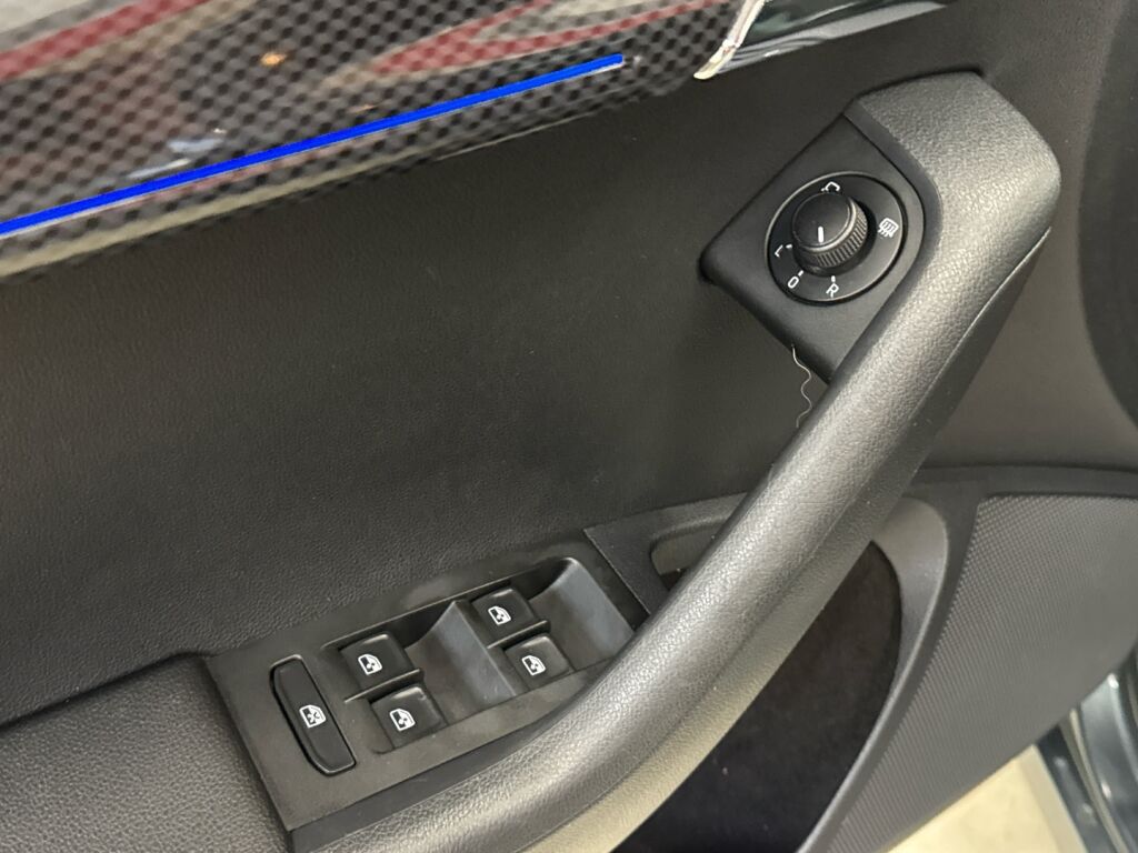 Skoda Octavia 2018 Harmaa