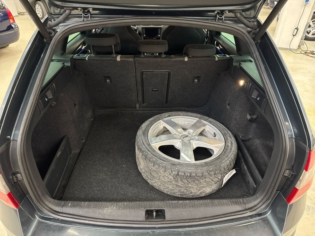 Skoda Octavia 2018 Harmaa