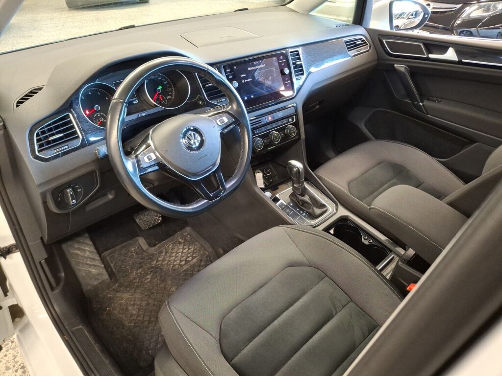 Volkswagen Golf Sportsvan 2018 Valkoinen