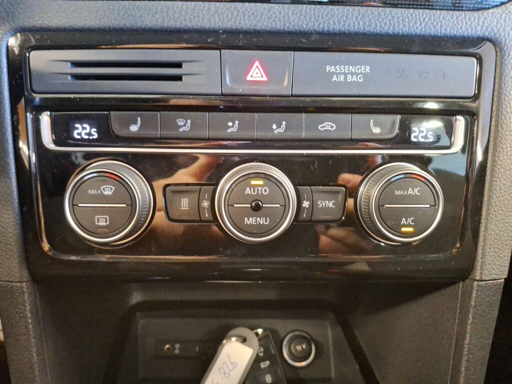 Volkswagen Golf Sportsvan 2018 Valkoinen