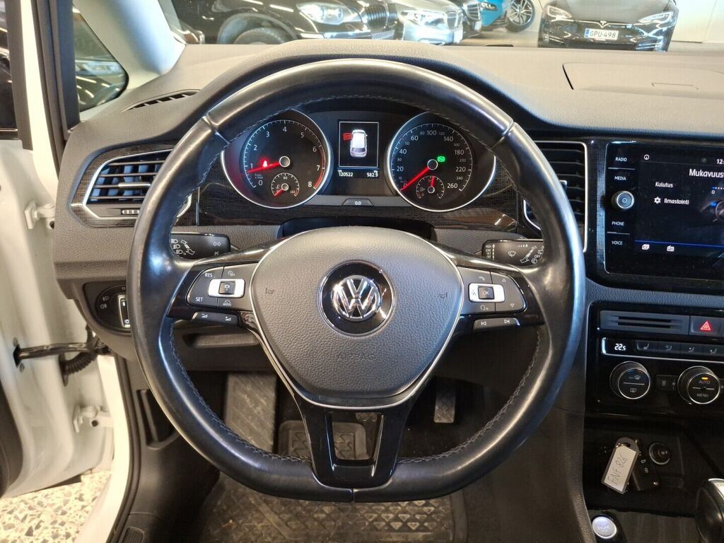 Volkswagen Golf Sportsvan 2018 Valkoinen