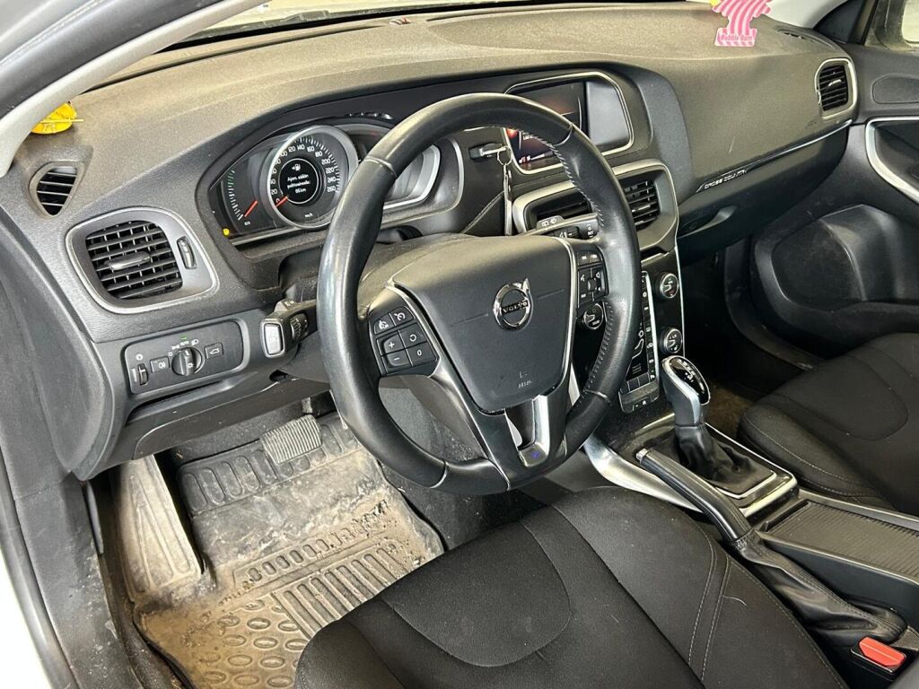 Volvo V40 Cross Country 2018 Met. Harmaa