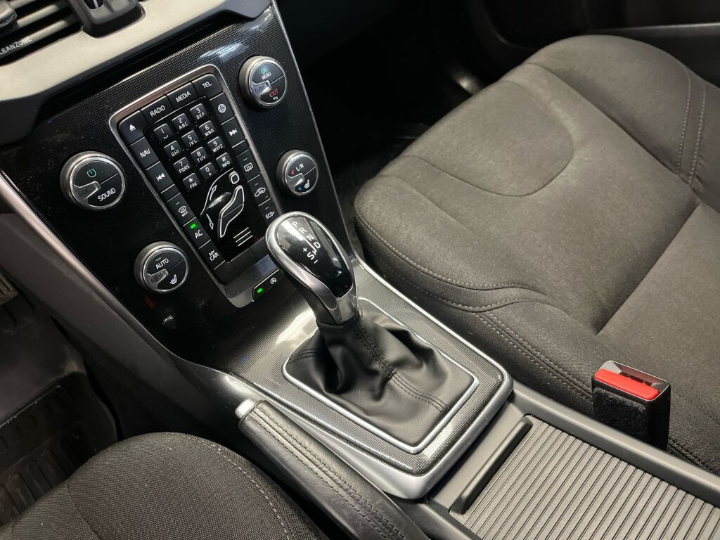 Volvo V40 Cross Country 2018 Met. Harmaa