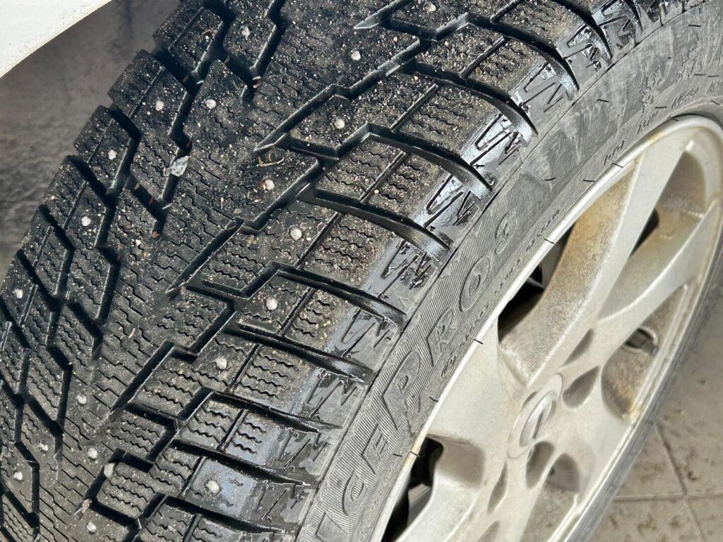 Volvo V40 Cross Country 2018 Met. Harmaa