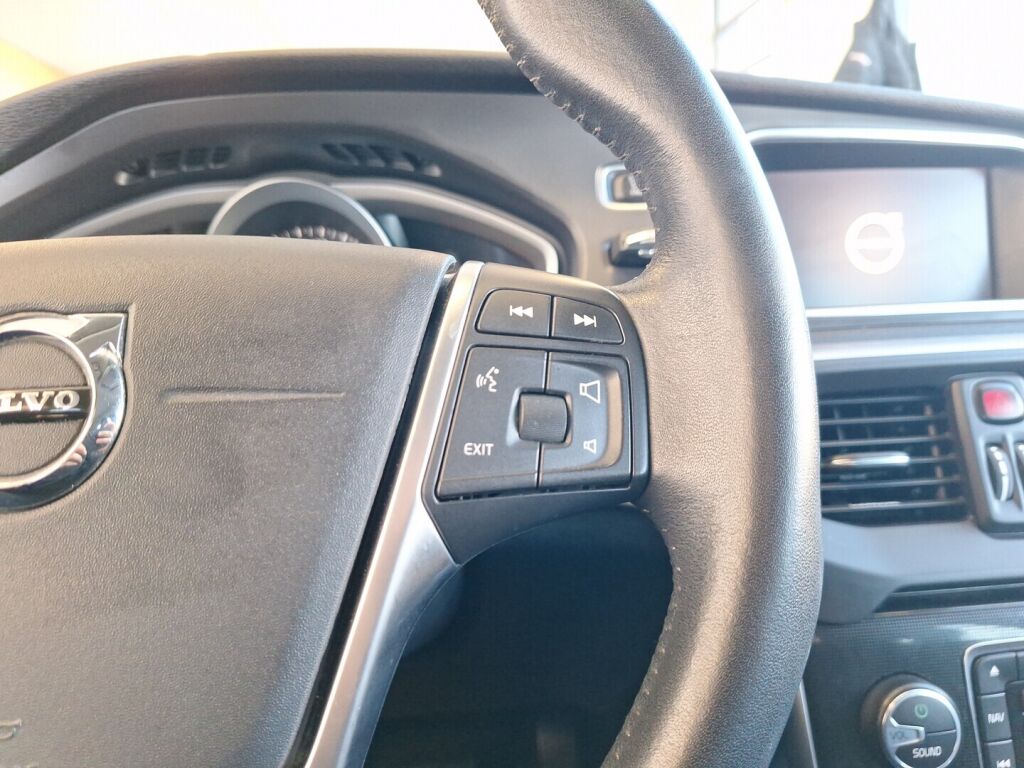 Volvo V40 Cross Country 2018 Sininen