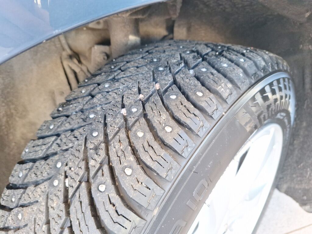 Volvo V40 Cross Country 2018 Sininen