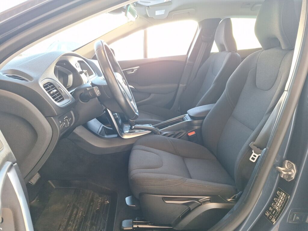 Volvo V40 Cross Country 2018 Sininen