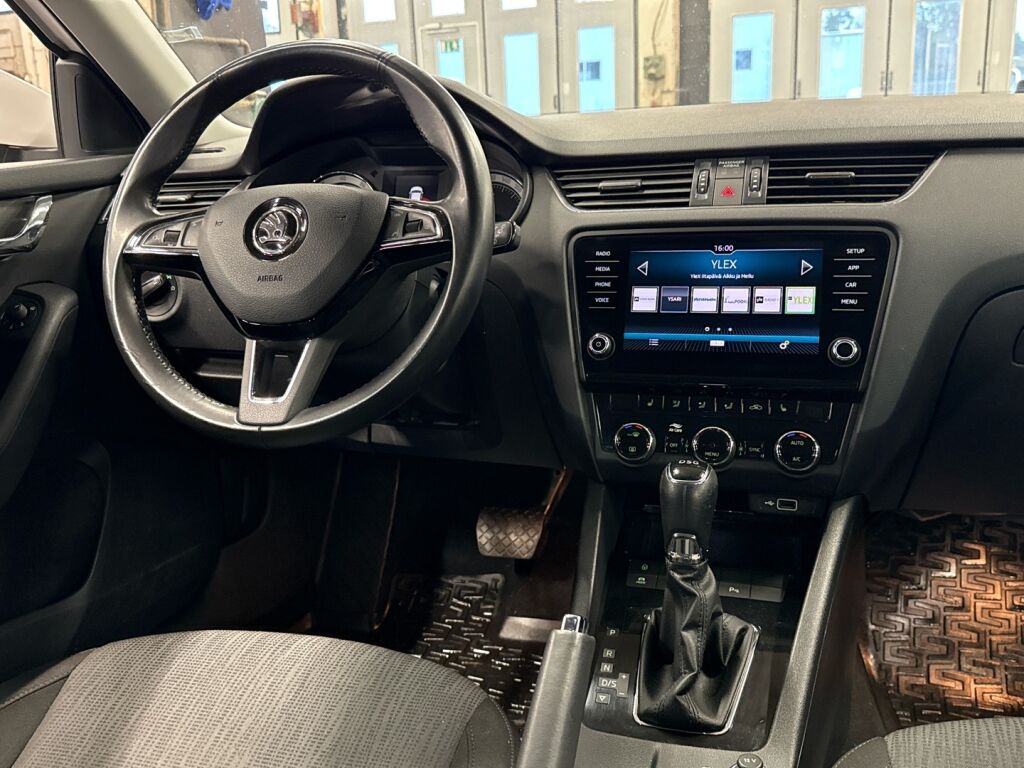 Skoda Octavia 2018 Valkoinen