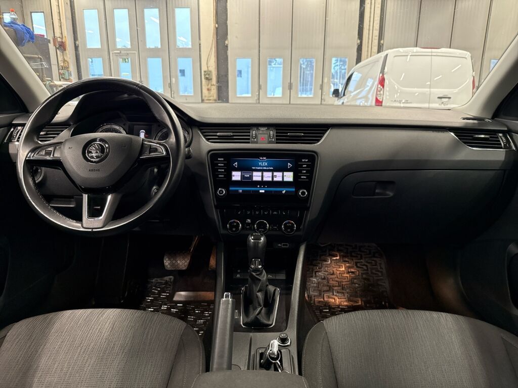 Skoda Octavia 2018 Valkoinen