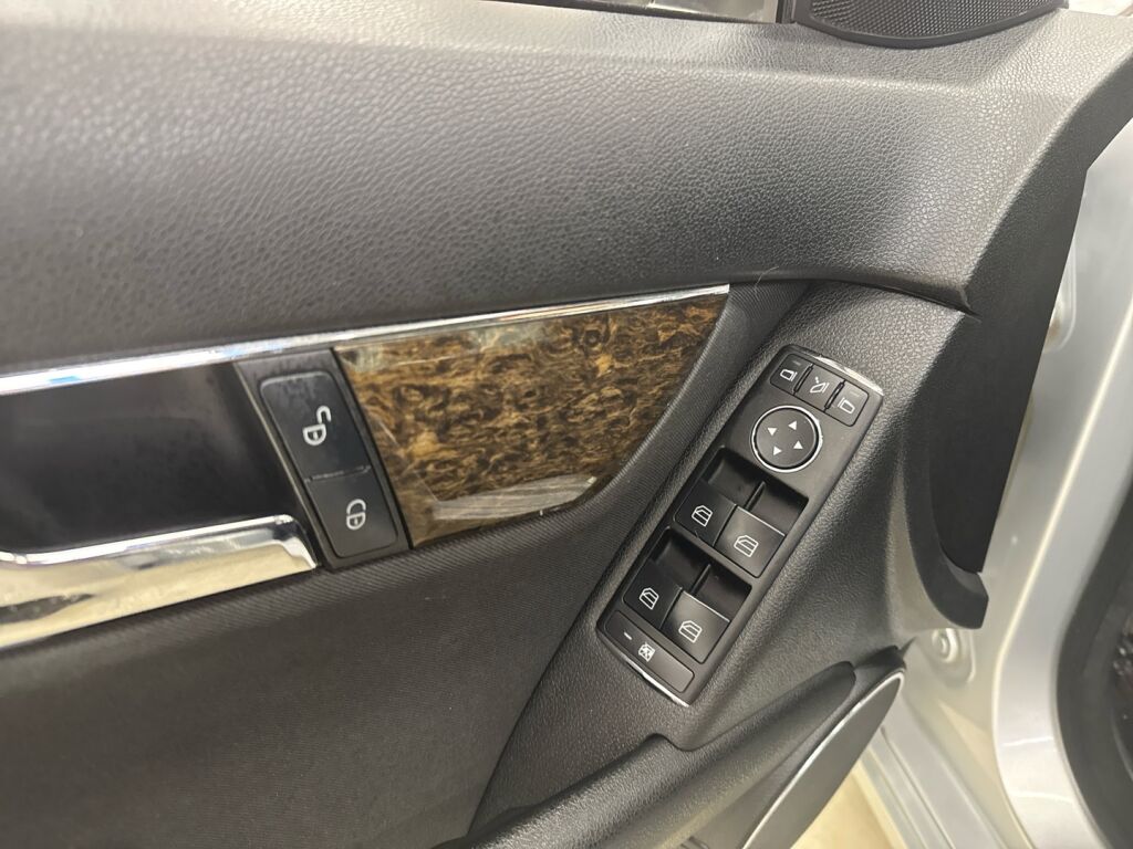 Mercedes-Benz C 2008 Hopea