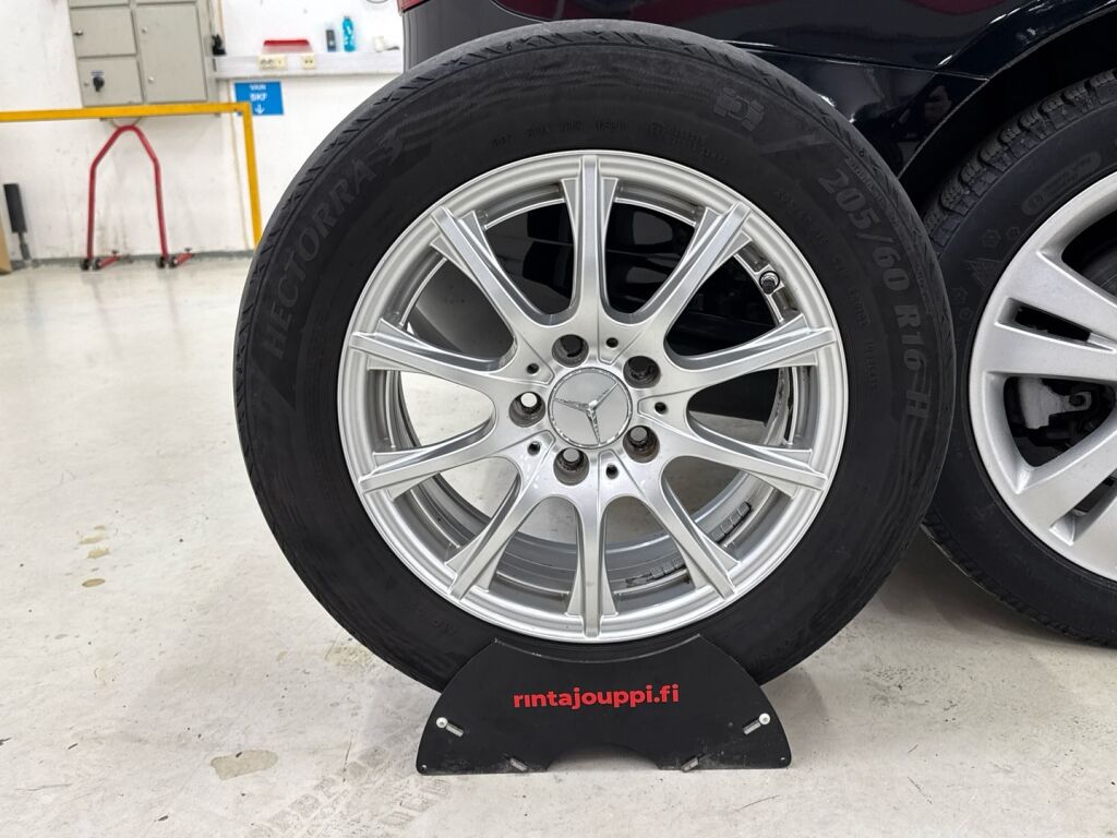 Mercedes-Benz C 2015 Musta