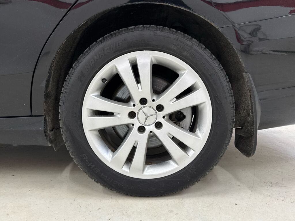 Mercedes-Benz C 2015 Musta