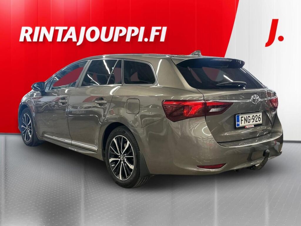 Toyota Avensis 2018 Harmaa