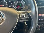 Volkswagen Golf 2018 Sininen