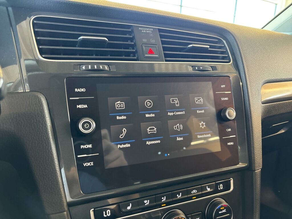 Volkswagen Golf 2018 Sininen