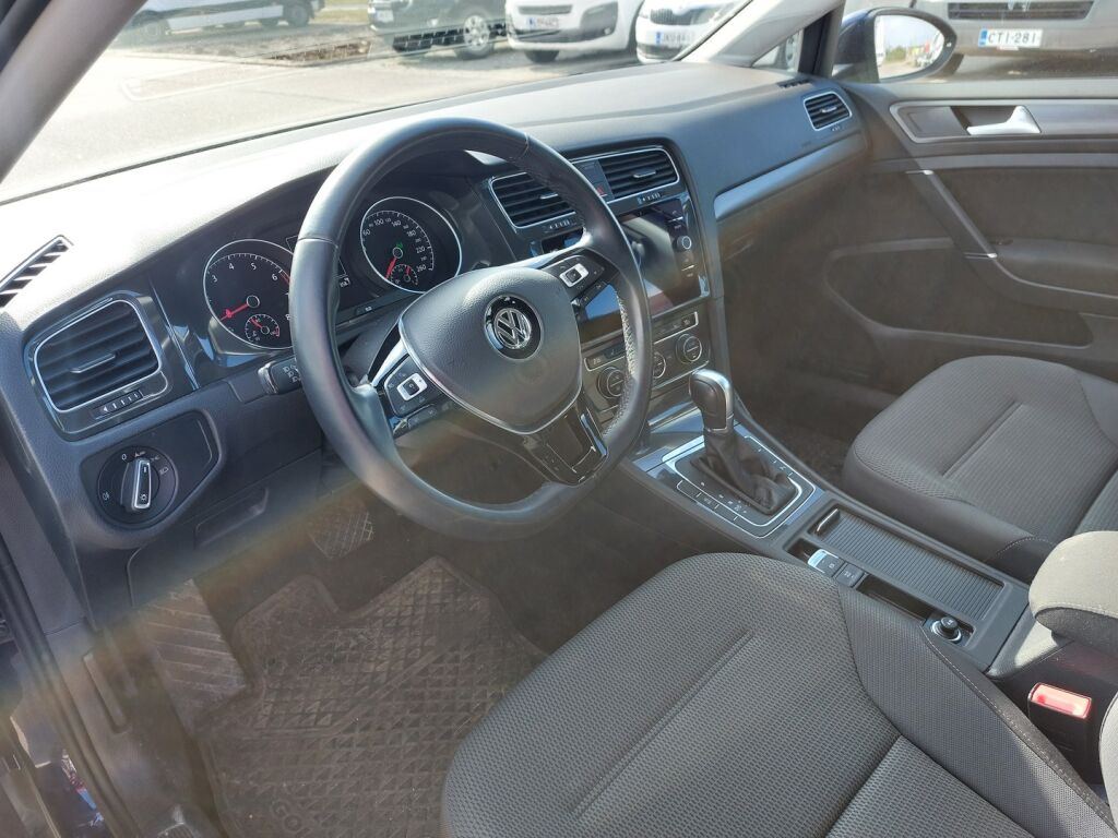 Volkswagen Golf 2018 Sininen