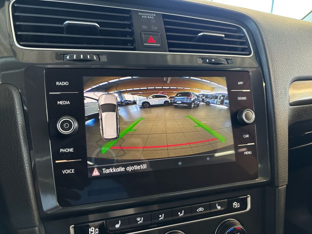 Volkswagen Golf 2018 Sininen