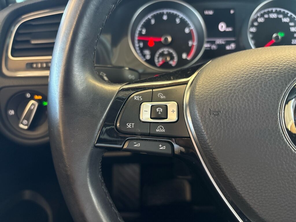 Volkswagen Golf 2018 Sininen