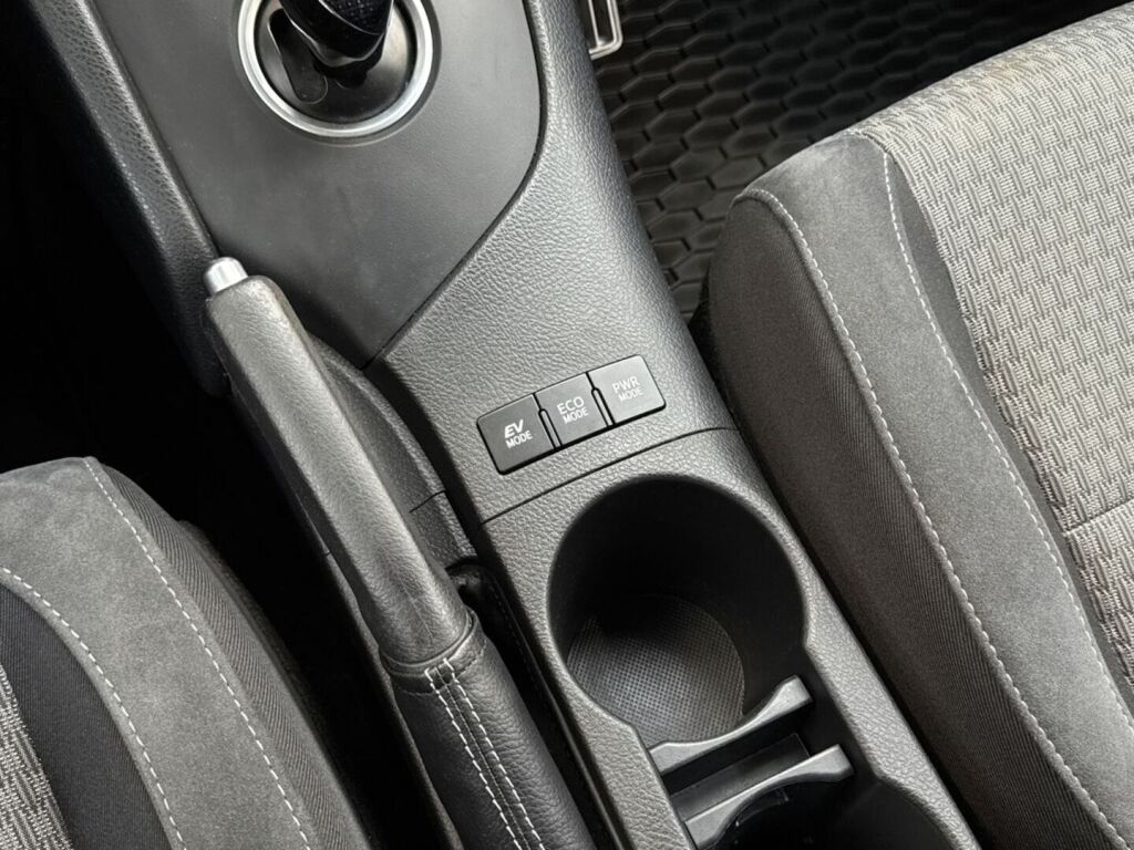 Toyota Auris 2018 Musta