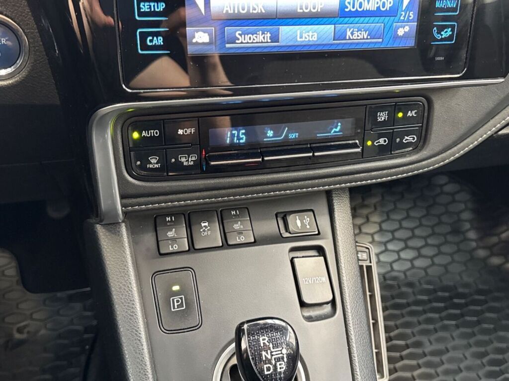 Toyota Auris 2018 Musta