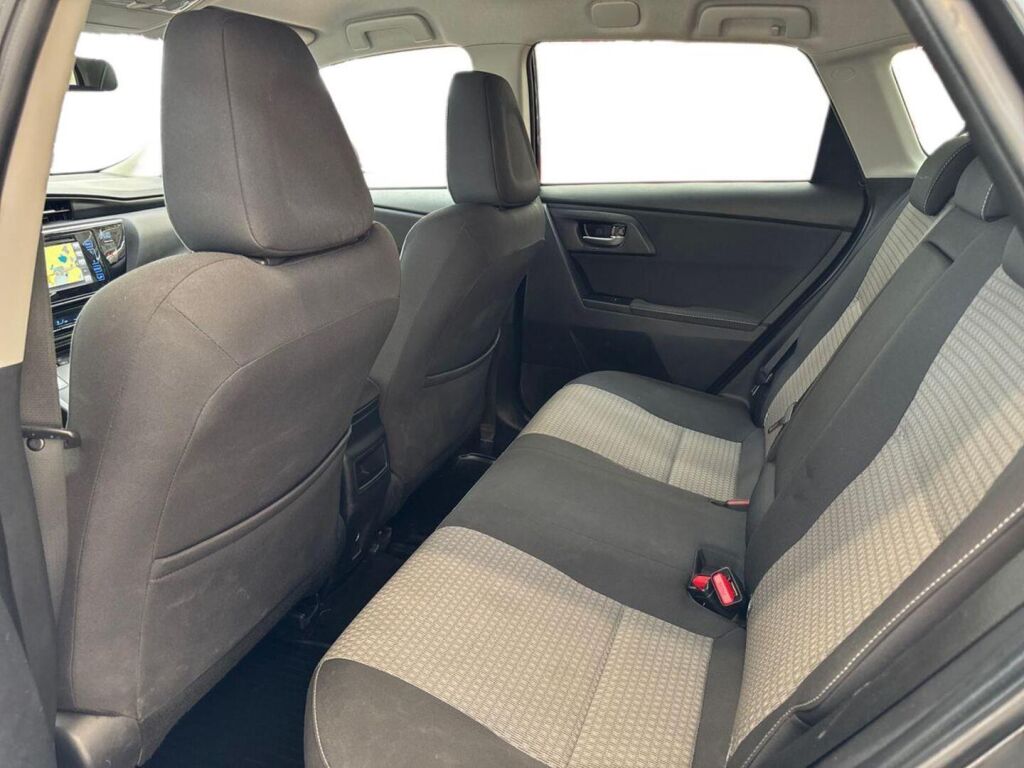 Toyota Auris 2018 Musta