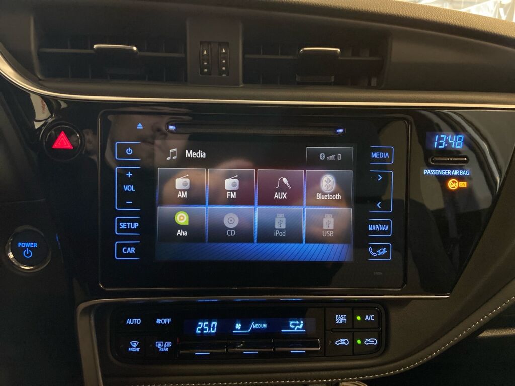 Toyota Auris 2018 Valkoinen