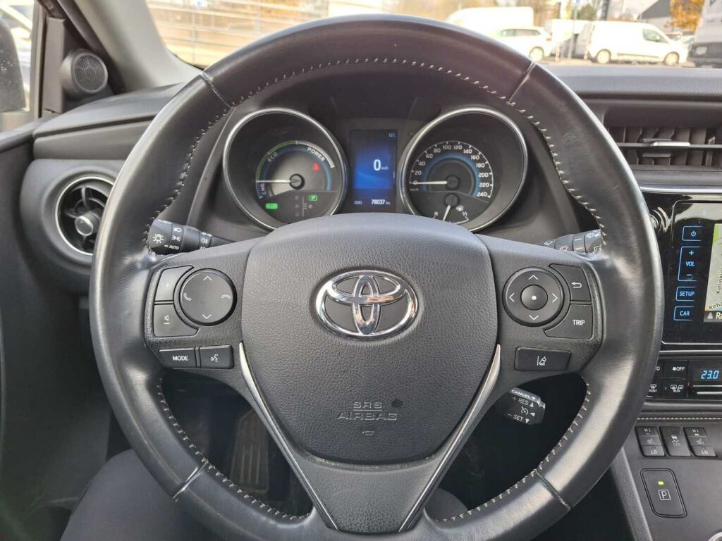 Toyota Auris 2018 Harmaa