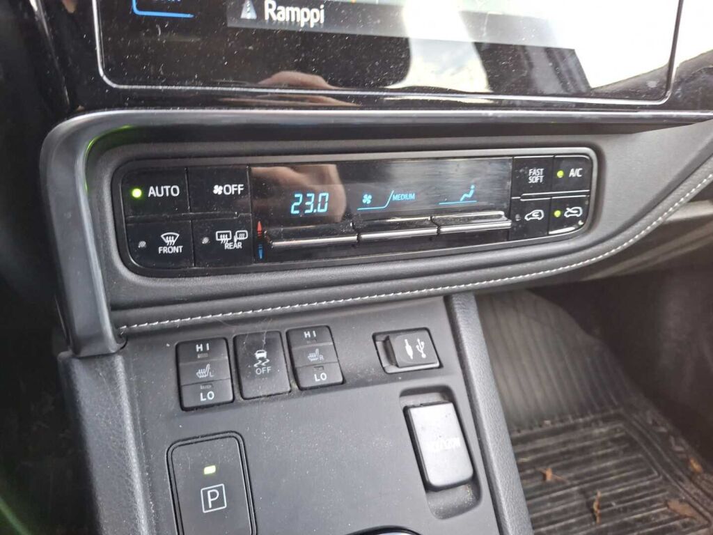 Toyota Auris 2018 Harmaa