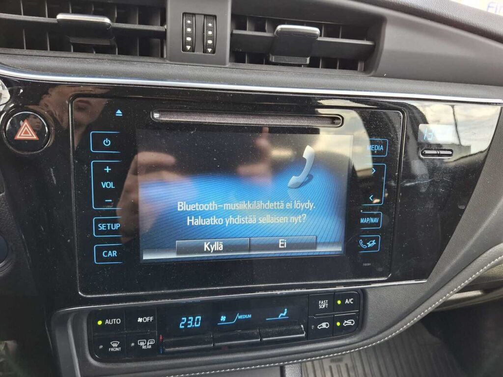 Toyota Auris 2018 Harmaa