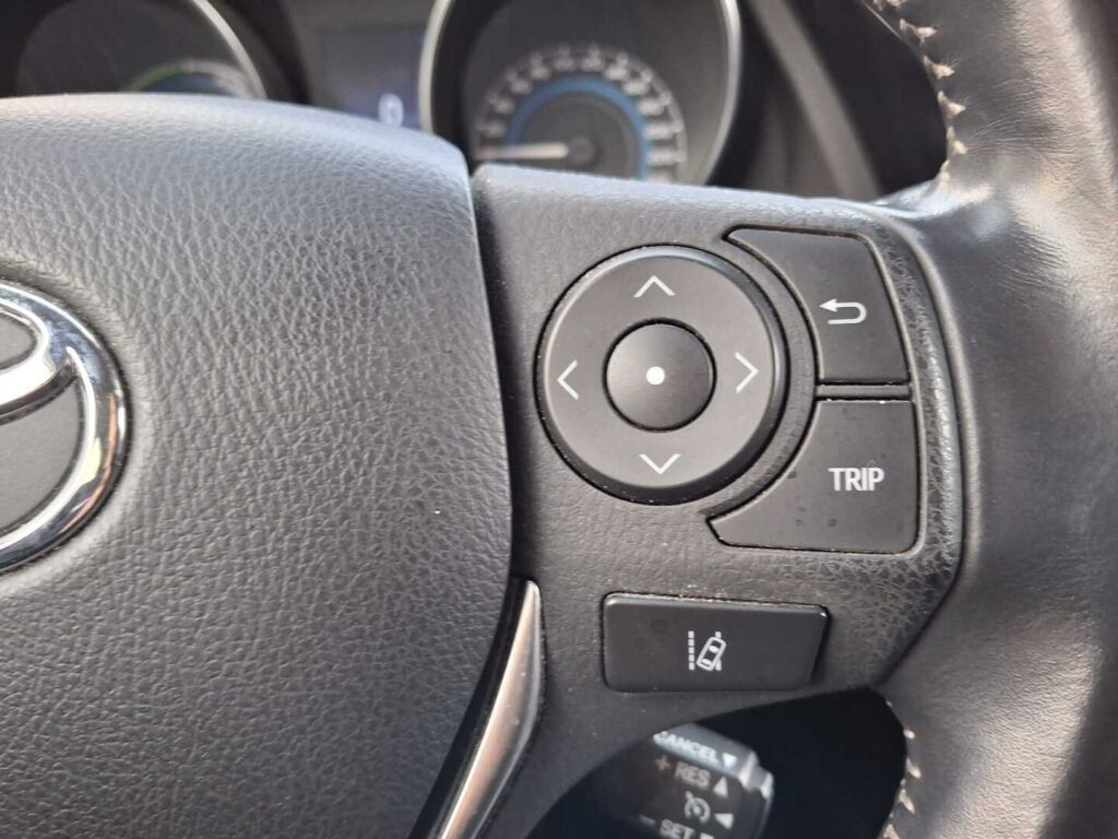 Toyota Auris 2018 Harmaa