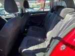 Volkswagen Golf 2018 Punainen