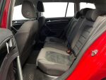Volkswagen Golf 2018 Punainen
