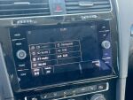 Volkswagen Golf 2018 Punainen