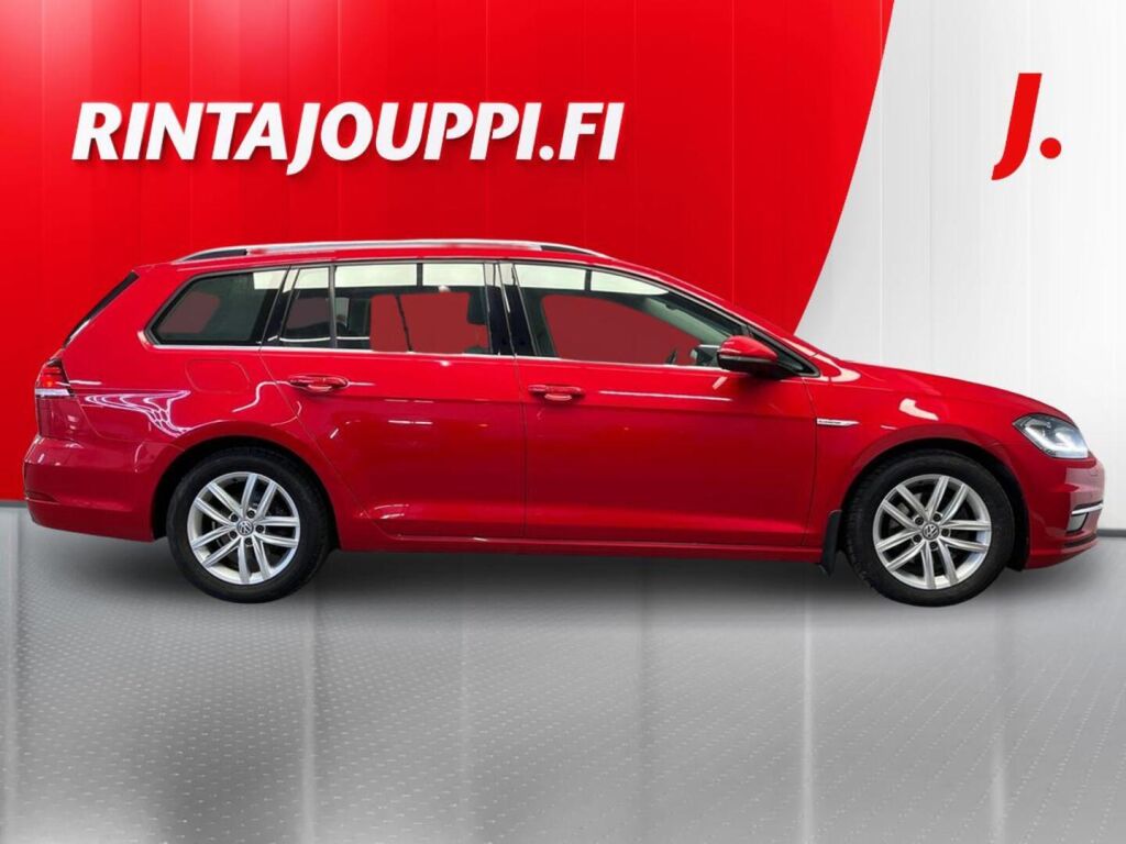 Volkswagen Golf 2018 Punainen
