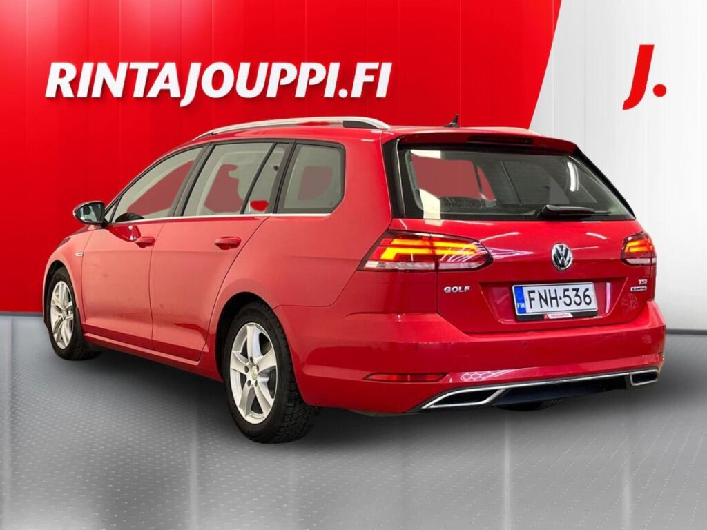 Volkswagen Golf 2018 Punainen