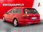 Volkswagen Golf 2018 Punainen