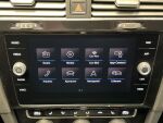 Volkswagen Golf 2018 Punainen
