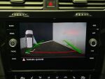 Volkswagen Golf 2018 Punainen