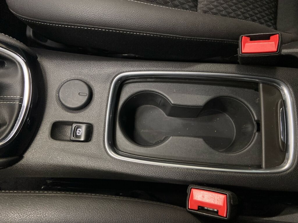 Opel Astra 2018 Musta