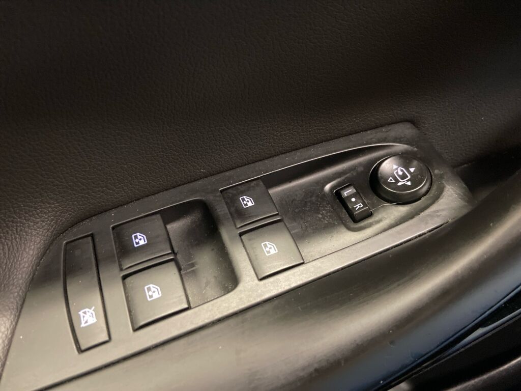 Opel Astra 2018 Musta