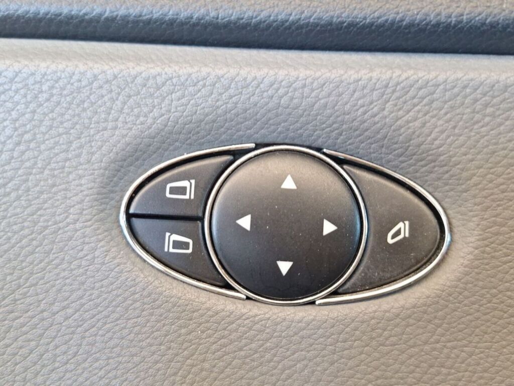 Mercedes-Benz CLS 2008 Valkoinen