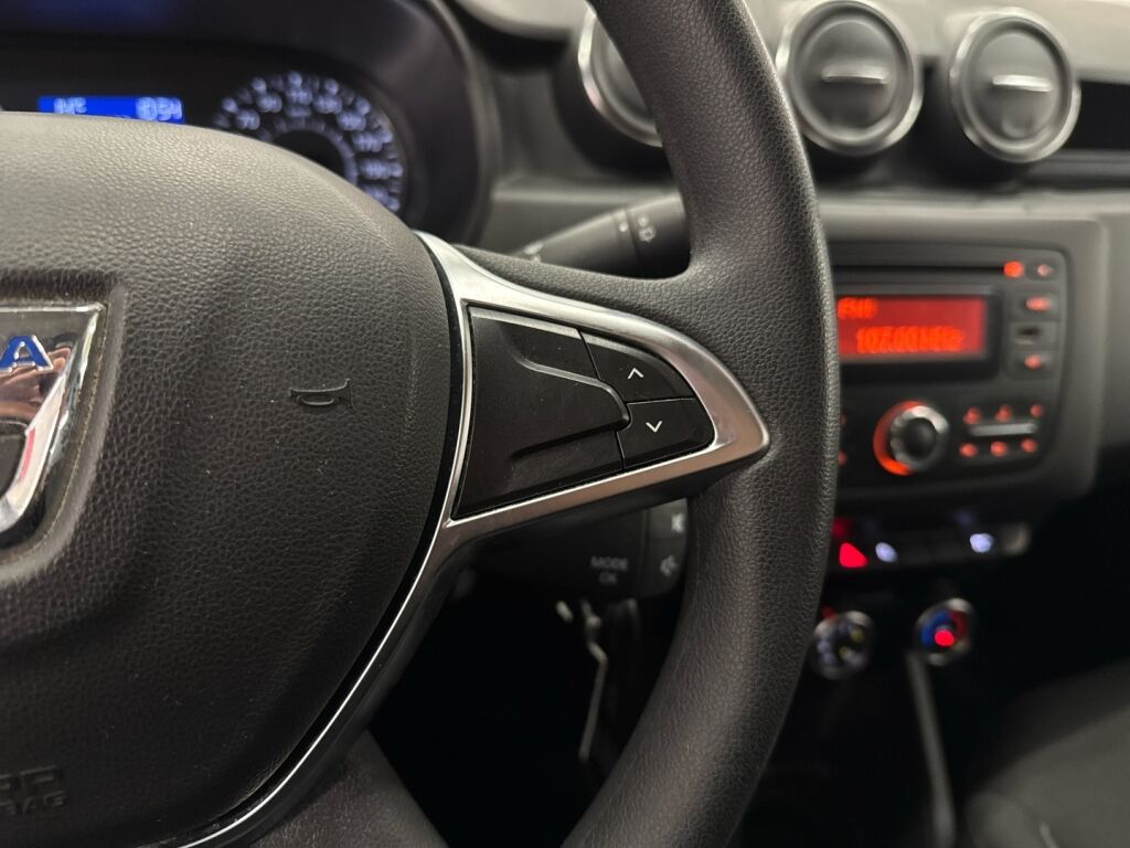 Dacia Duster 2018 Oranssi